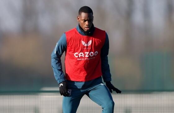 Jhon Jader Durán en entrenamiento con el Aston Villa