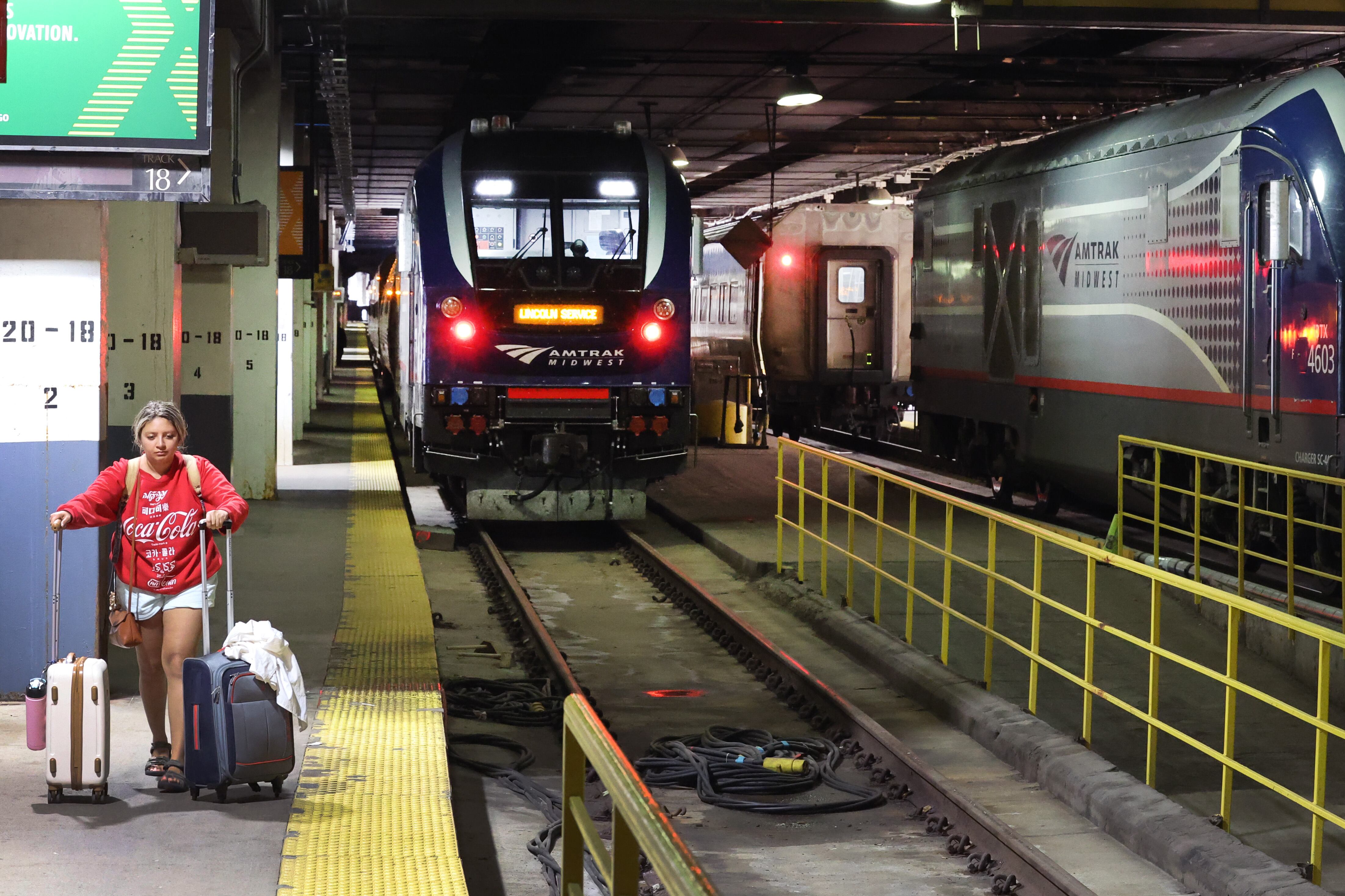 EE.UU. enfrenta huelga de trabajadores ferroviarios, pilotos y auxiliares de vuelo