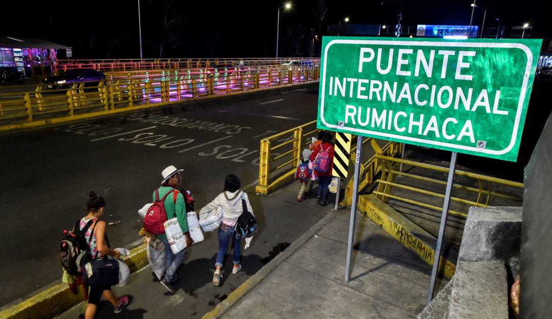 El puente internacional de Rumichaca, ubicado entre Colombia y Ecuador.   Foto: Getty