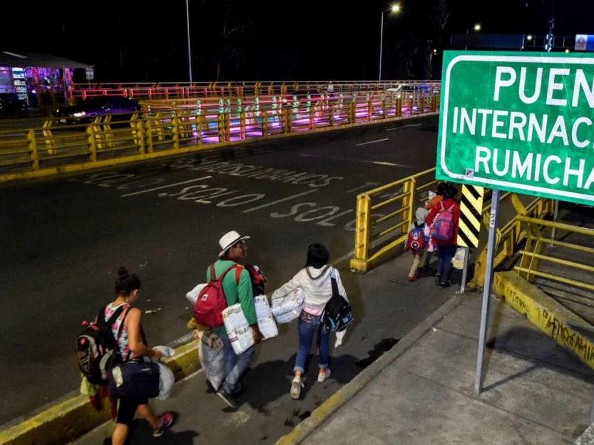 Ecuador y Colombia abren fronteras terrestres este 15 de diciembre