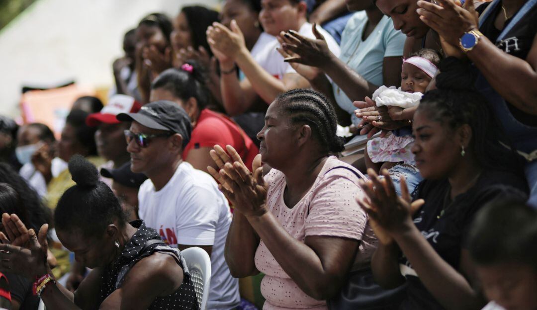 La principal fuente de financiación se origina en los recursos propios de los candidatos y su familia y aportes de personas naturales y jurídicas