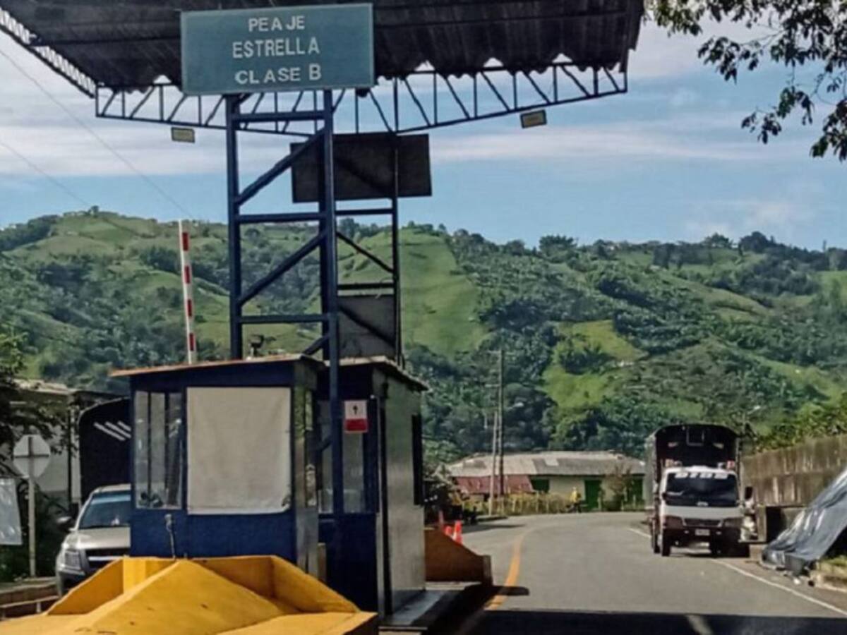 Más de 600 millones de pesos al mes deja de recibir Caldas por peajes
