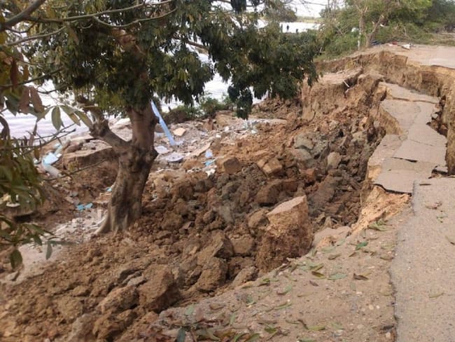 Emergencia en Girardot, Magangué por la erosión de varias viviendas a causa del río Magdalena