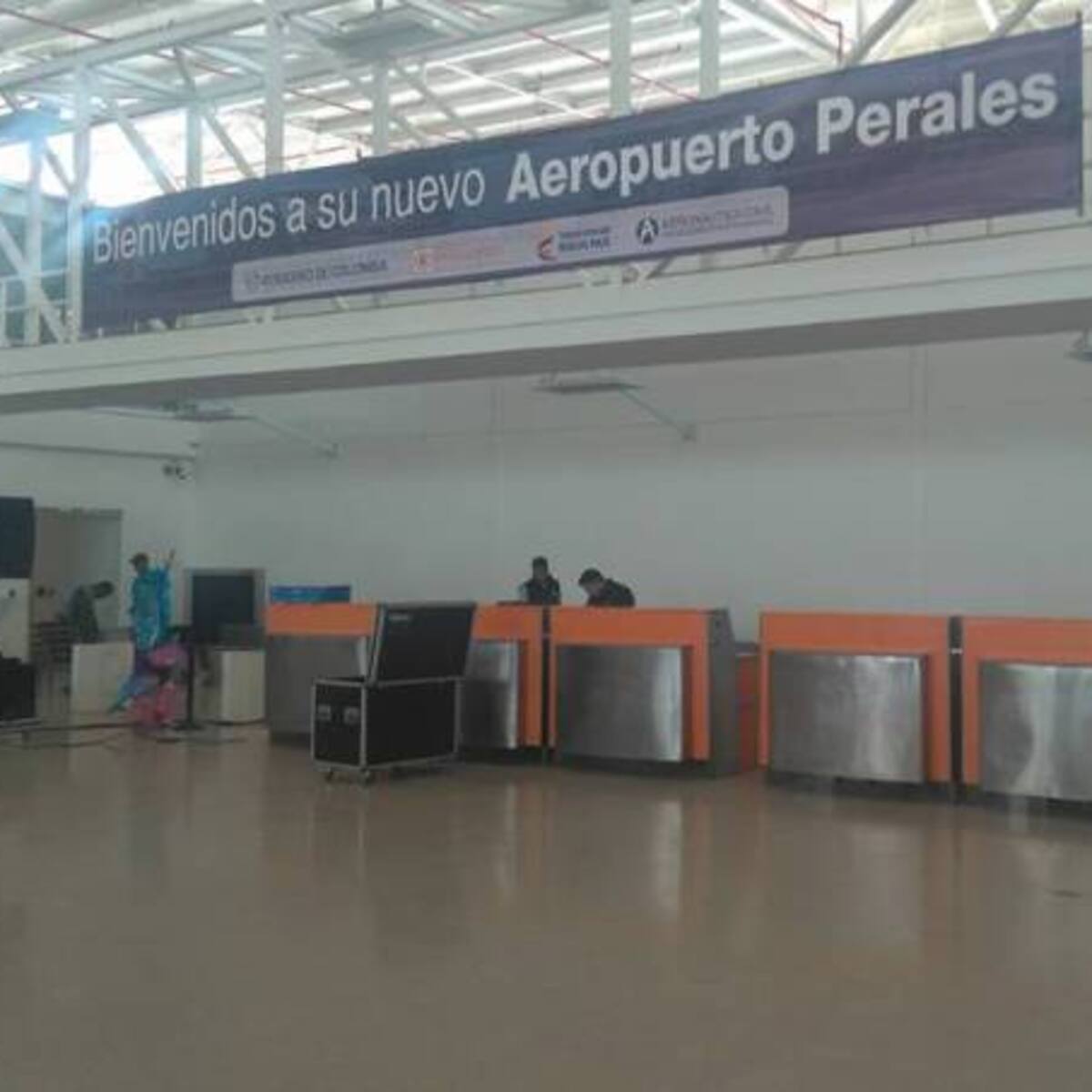 Buscan mejorar competitividad del aeropuerto Perales de Ibagué