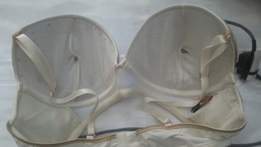 Brasier electrónico para detectar el cáncer de seno. Foto: Cortesía Universidad Nacional Manizales