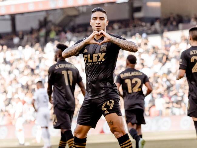 Cristian Arango celebrando su gol con Los Ángeles FC ante Los Ángeles Galaxy