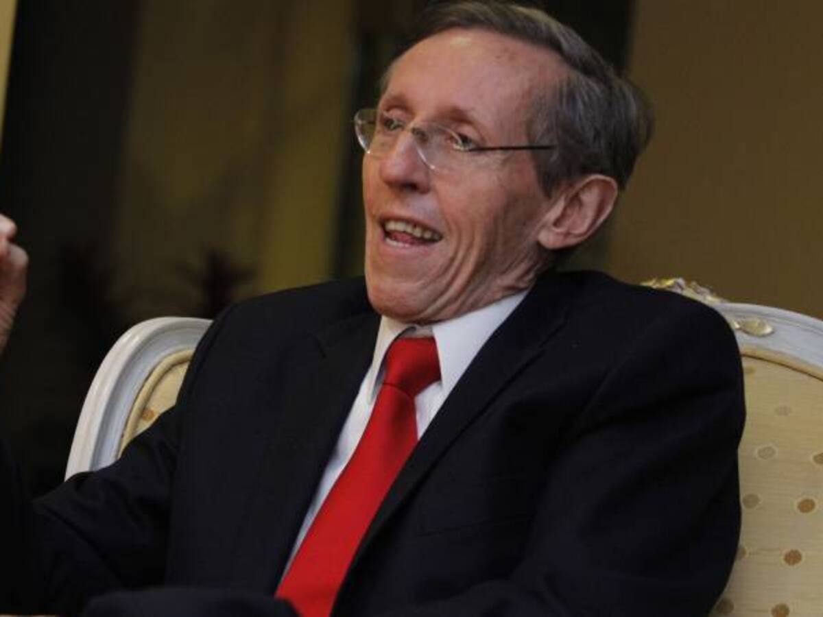 Investigarán al policía que agredió verbalmente al senador Navarro Wolff