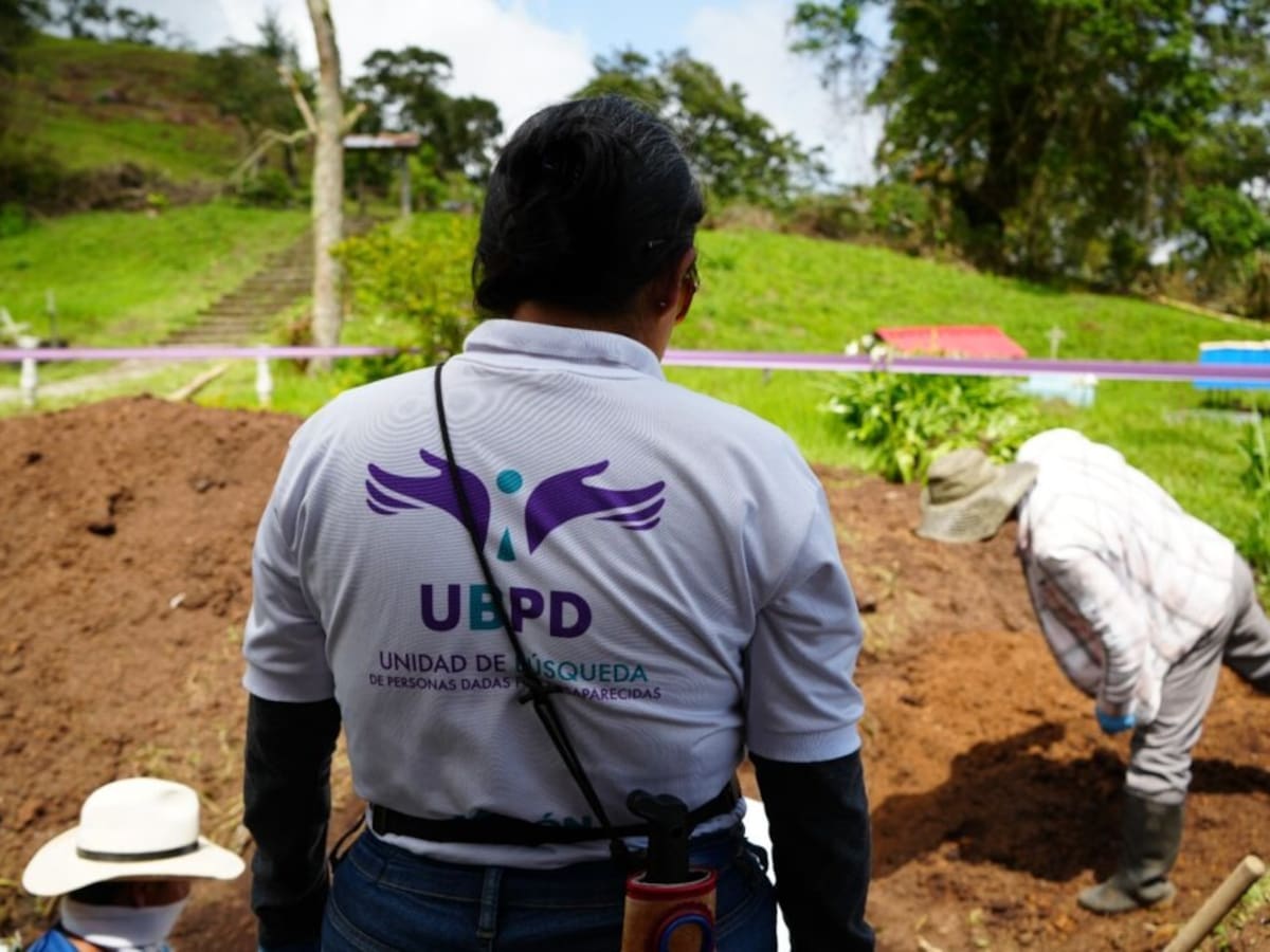 Recuperan en Cauca 10 cuerpos, corresponderían a integrantes del extinto grupo armado Quintín Lame