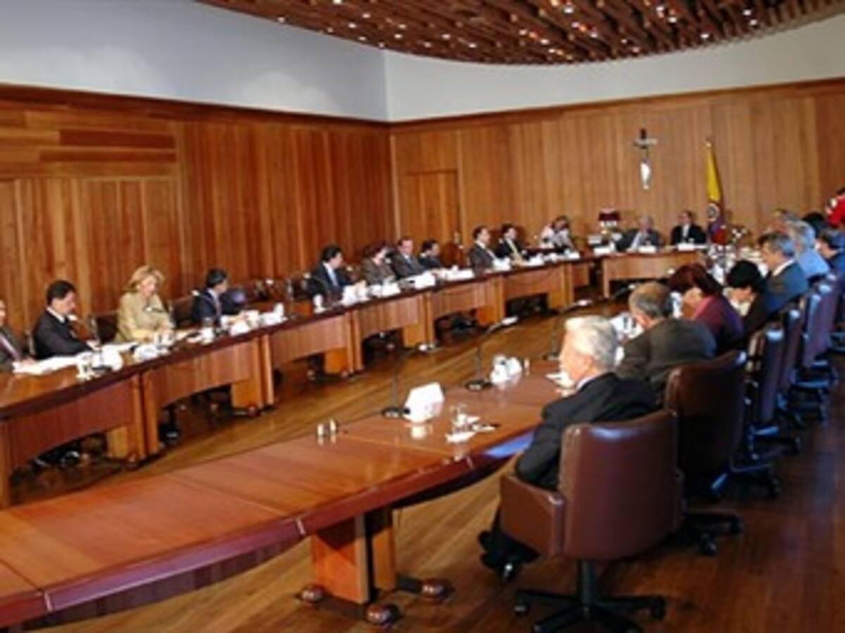 Consejo de Estado decidirá procesos de Piedad Córdoba y Fernando Londoño