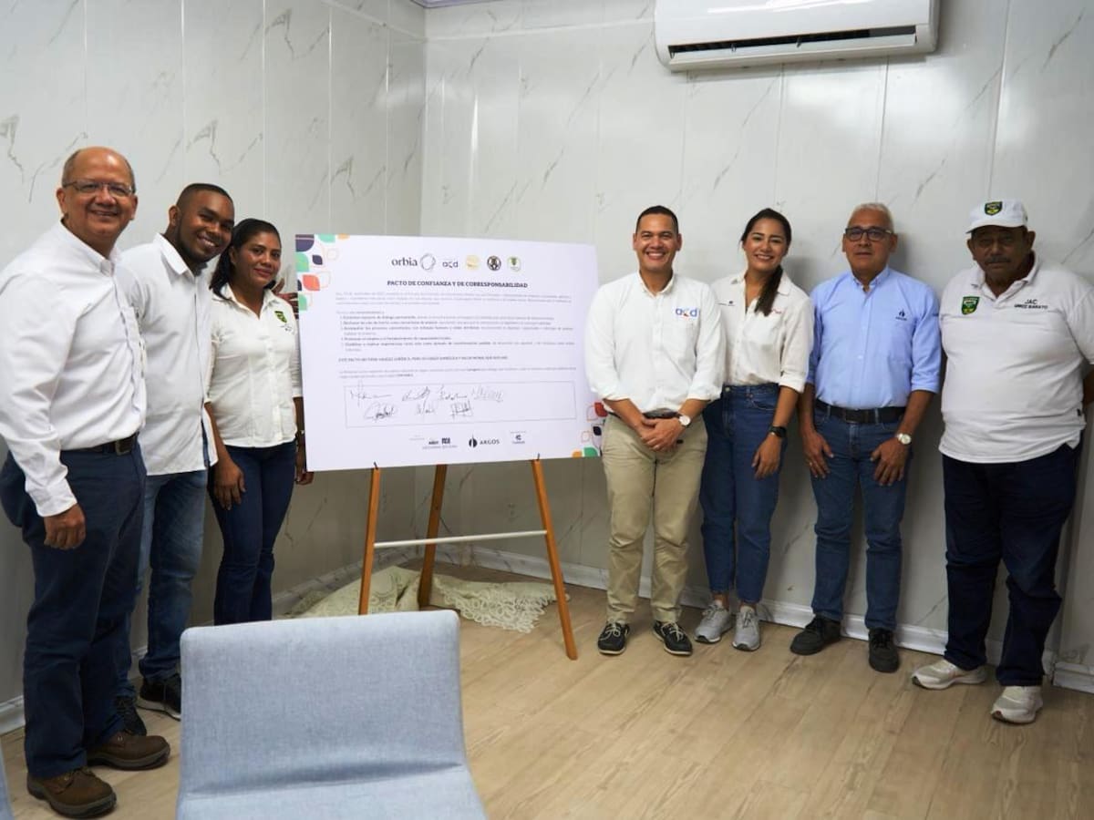 Empresas y comunidades sellan un Pacto por la Confianza en el corazón industrial de Cartagena