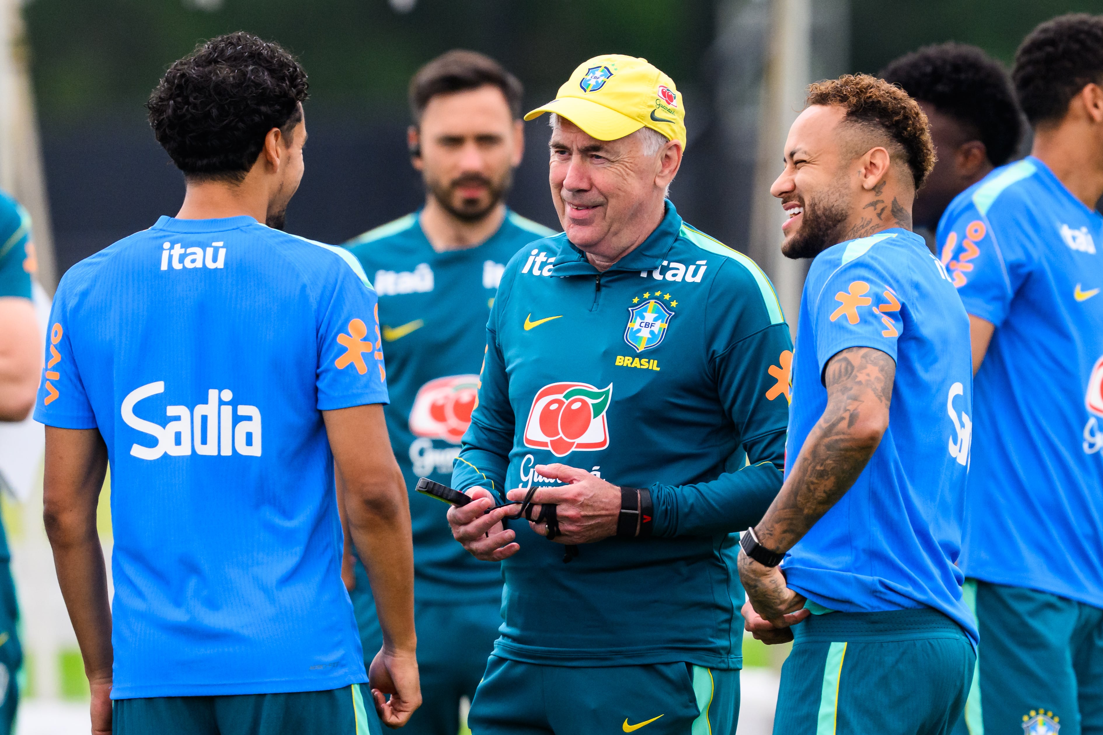 22 June 2026, USA, New York: Soccer: World Cup, Brazil training session. Coach Carlo Ancelotti (center, Brazil) talks with Neymar (right, Brazil) and Marquinhos (left, Brazil) before practice. Photo: Tom Weller/dpa (Photo by Tom Weller/picture alliance via Getty Images)