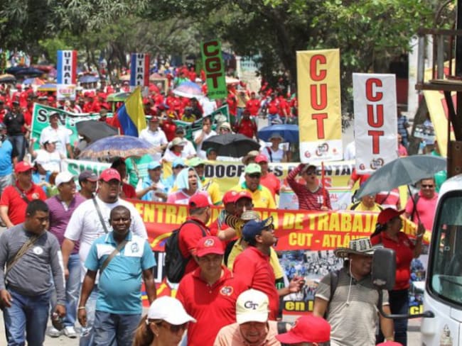 Centrales obreras y pensionados marchan hoy en el país