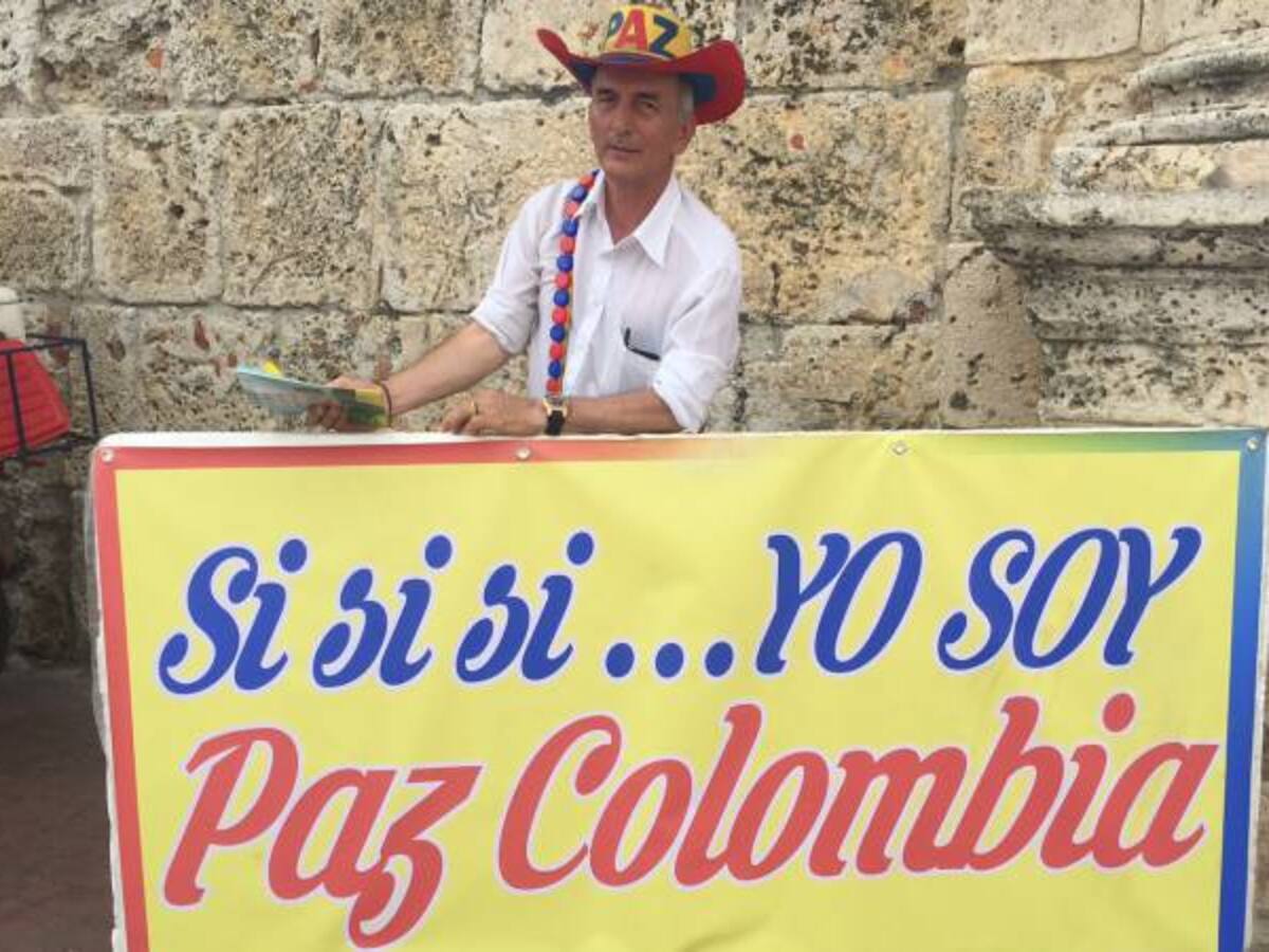 Paz Colombia, el hombre que se cambió el nombre por estar cansado del conflicto