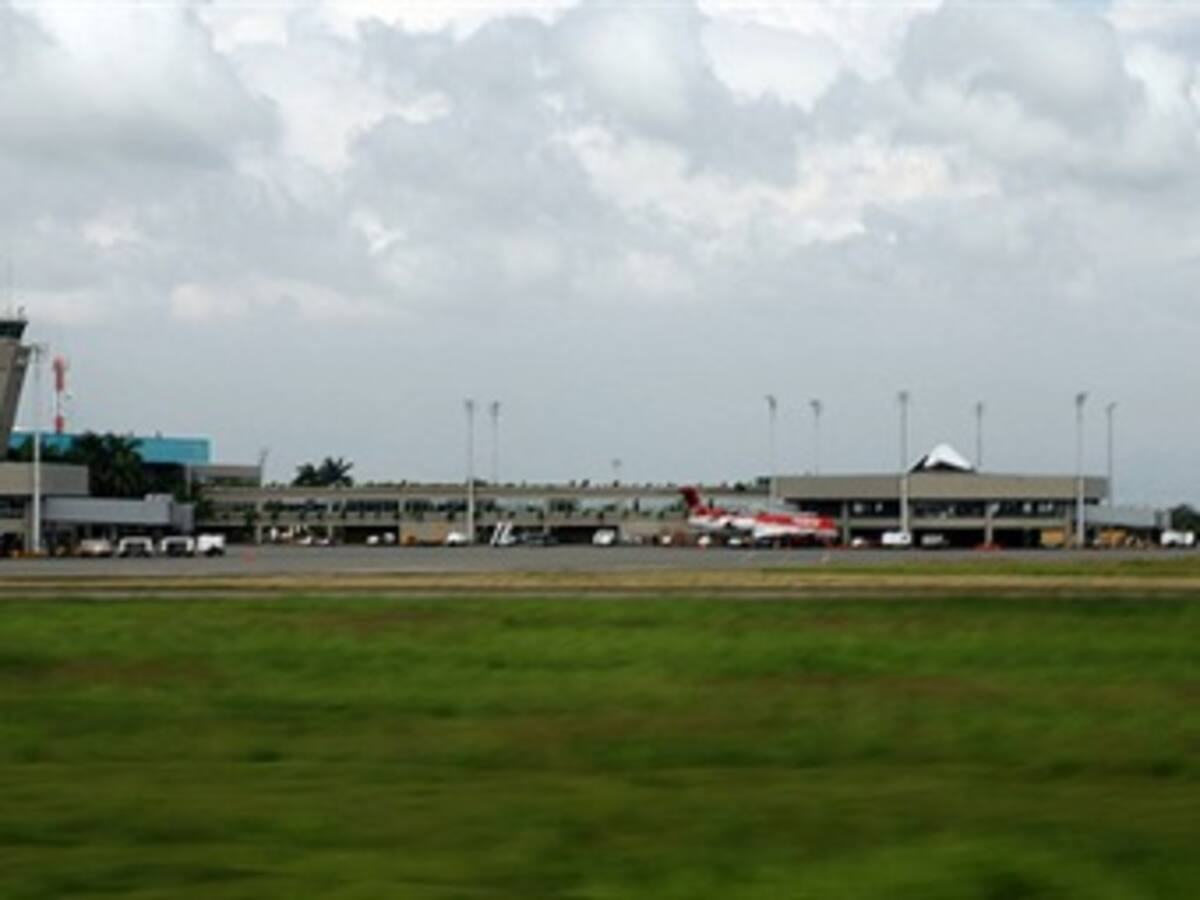 Pasajeros del aeropuerto de Cali denuncian el extravío de sus equipajes