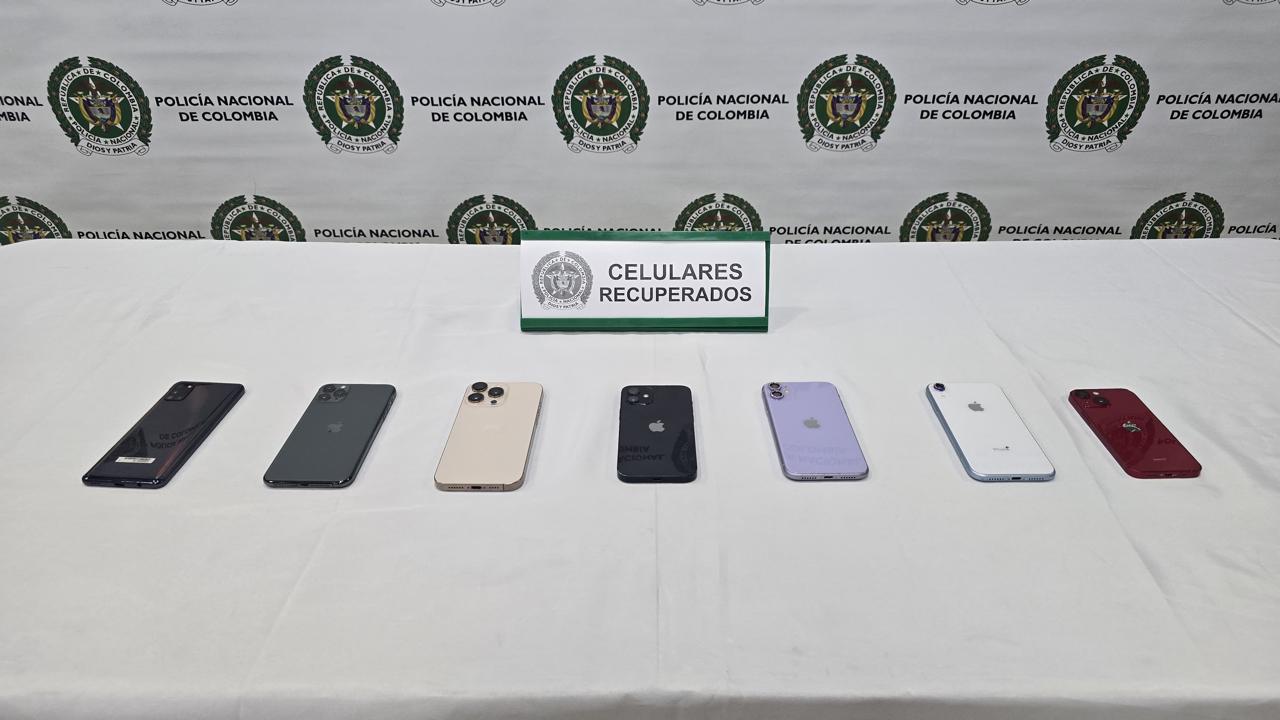 Celulares robados recuperados en Medellín - foto policía Metropolitana