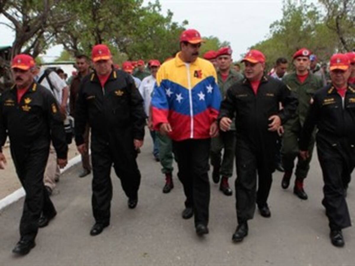 Más de 150.000 militares resguardan elecciones municipales Venezolanas