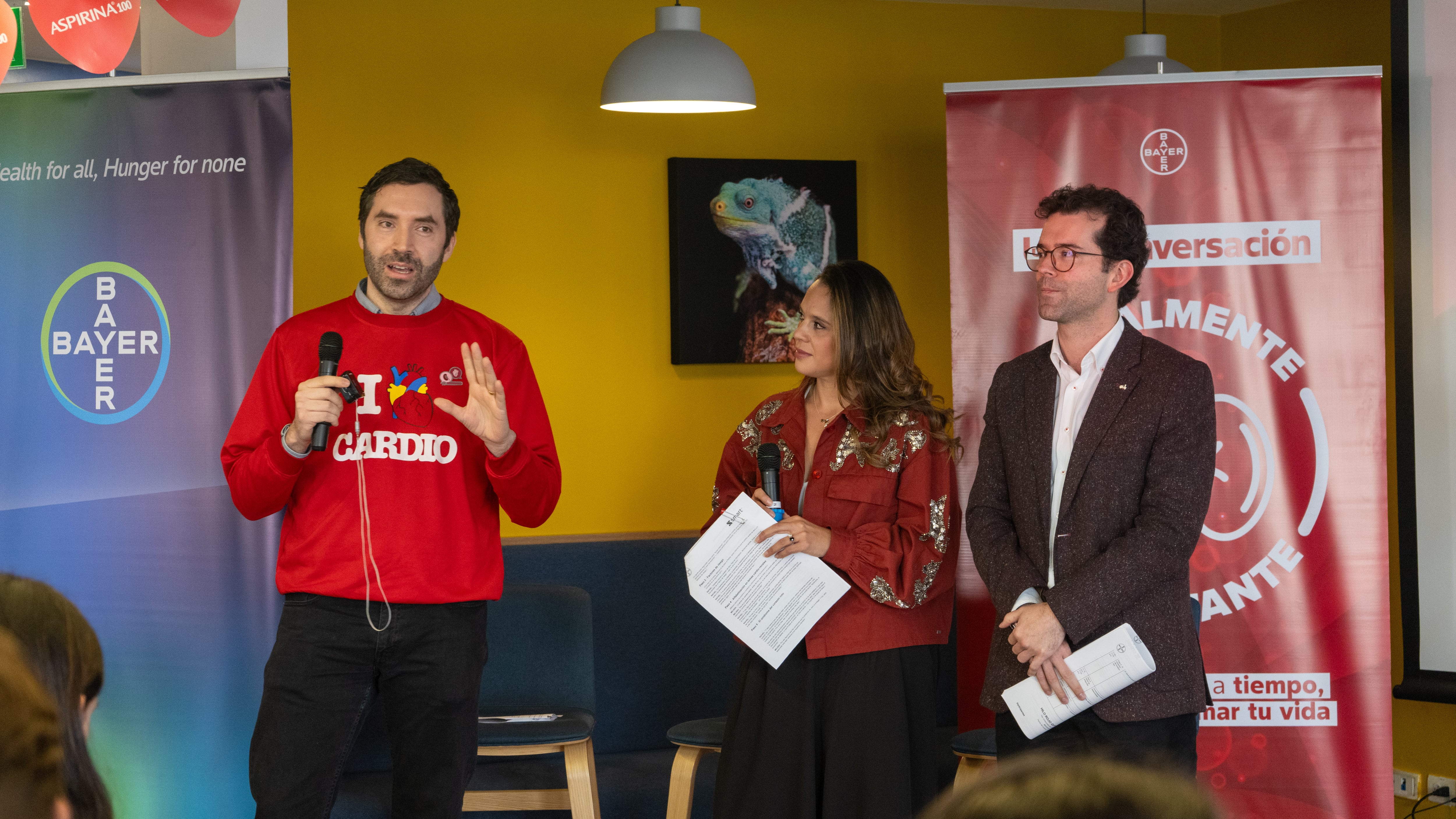 Hilo Rojo, la campaña de concientización de Bayer, recuerda que el corazón y los riñones están unidos por un vínculo invisible: el fallo del uno impacta directamente al otro.