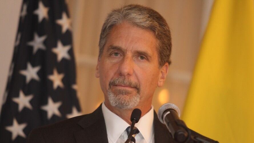 Kevin Whitaker cuestionó la libertad otorgada al guerrillero de las Farc Julio Enrique Lemos Moreno, conocido con el alias de Náder. Foto: Colprensa