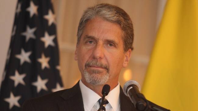 Kevin Whitaker cuestionó la libertad otorgada al guerrillero de las Farc Julio Enrique Lemos Moreno, conocido con el alias de Náder. Foto: Colprensa