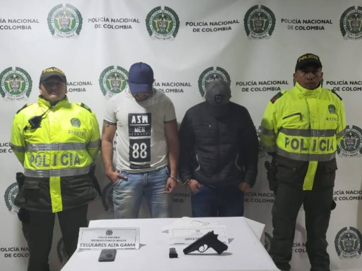 A mano armada delincuentes le quitaron un vehículo a un hombre en Bogotá