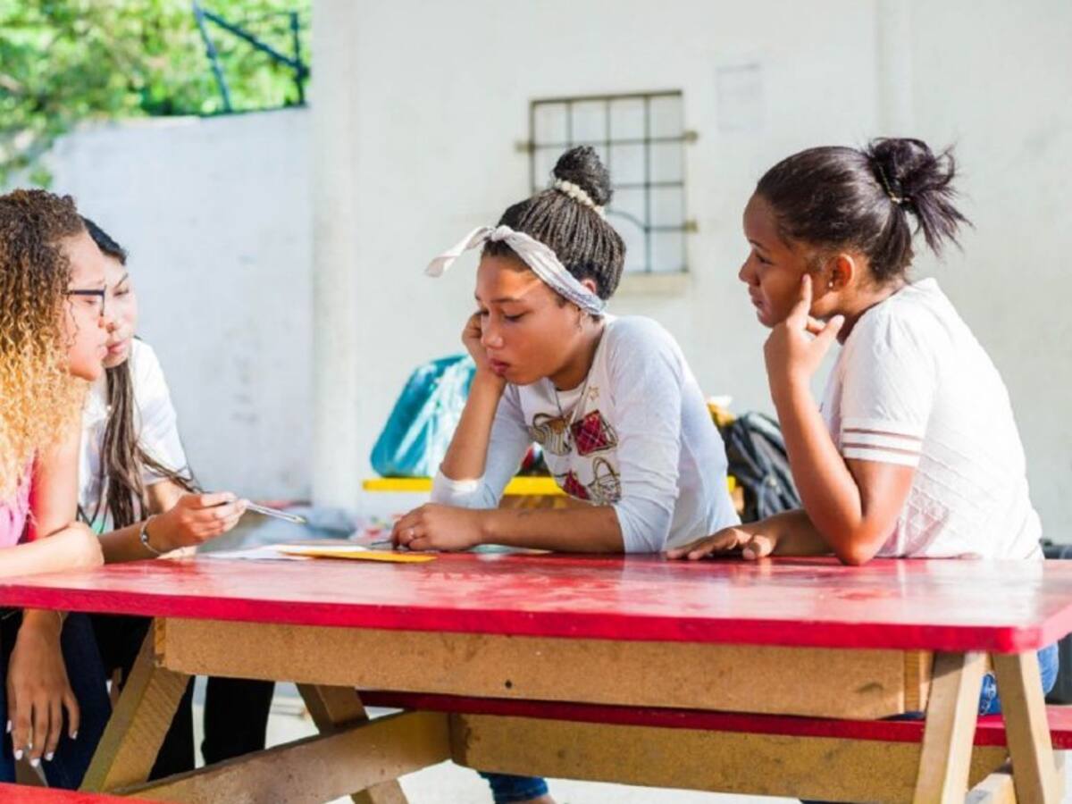 Coosalud lanza programa de apoyo para adolescentes en Bolívar