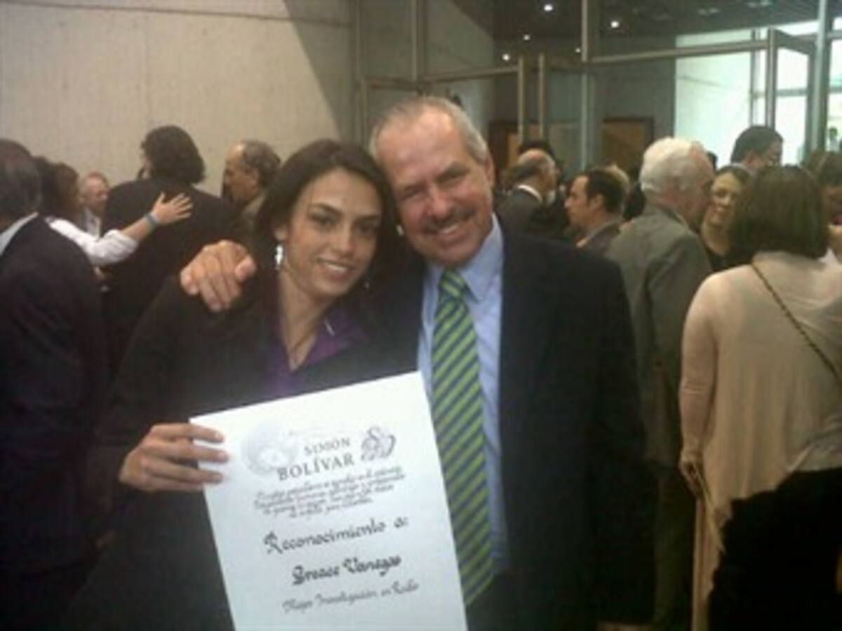 Caracol Radio, premio Simón Bolívar a mejor investigación periodística en radio