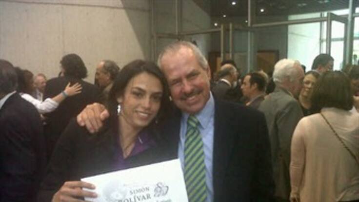 Caracol Radio, premio Simón Bolívar a mejor investigación periodística en radio