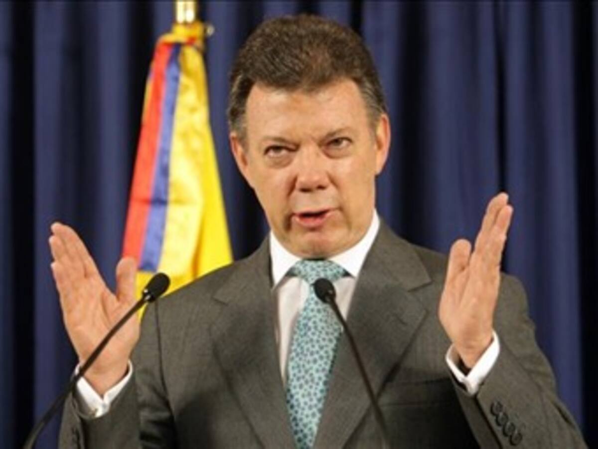 Presidente Santos revela que fueron 36 los capturados en gran operativo contra el 'Loco Barrera'
