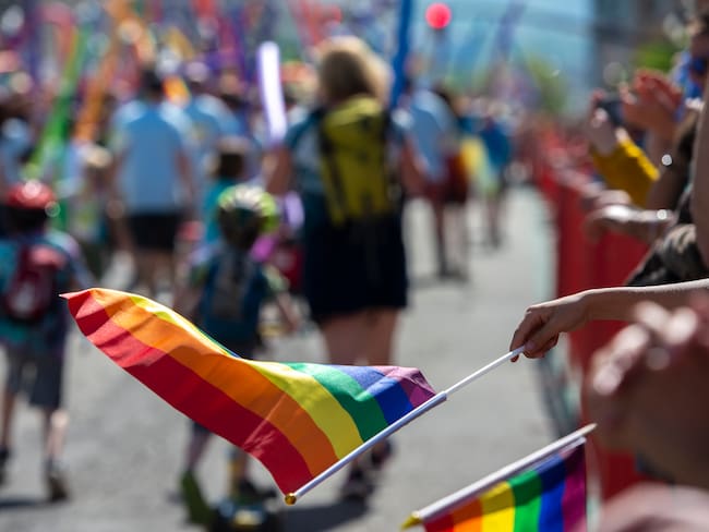 Marcha del Orgullo LGTBIQ+ en Colombia. Imagen de referencia vía Getty Images.