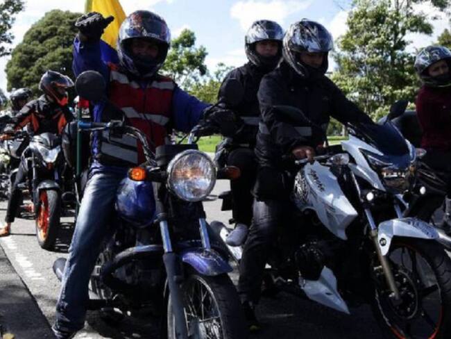 Restricción al parrillero en Villa del Rosario