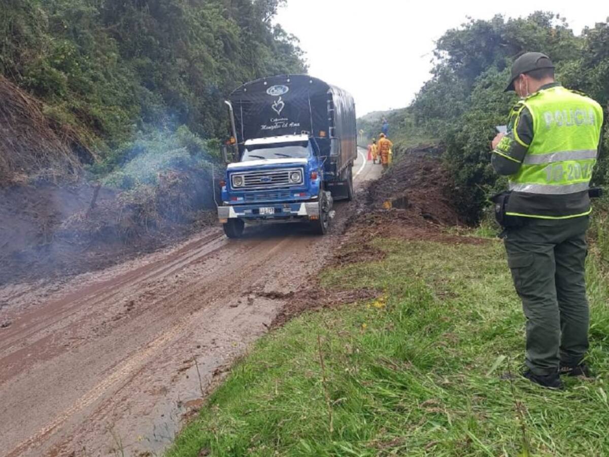 Habilitada la vía Manizales - Bogotá después de estar cerrada por derrumbe