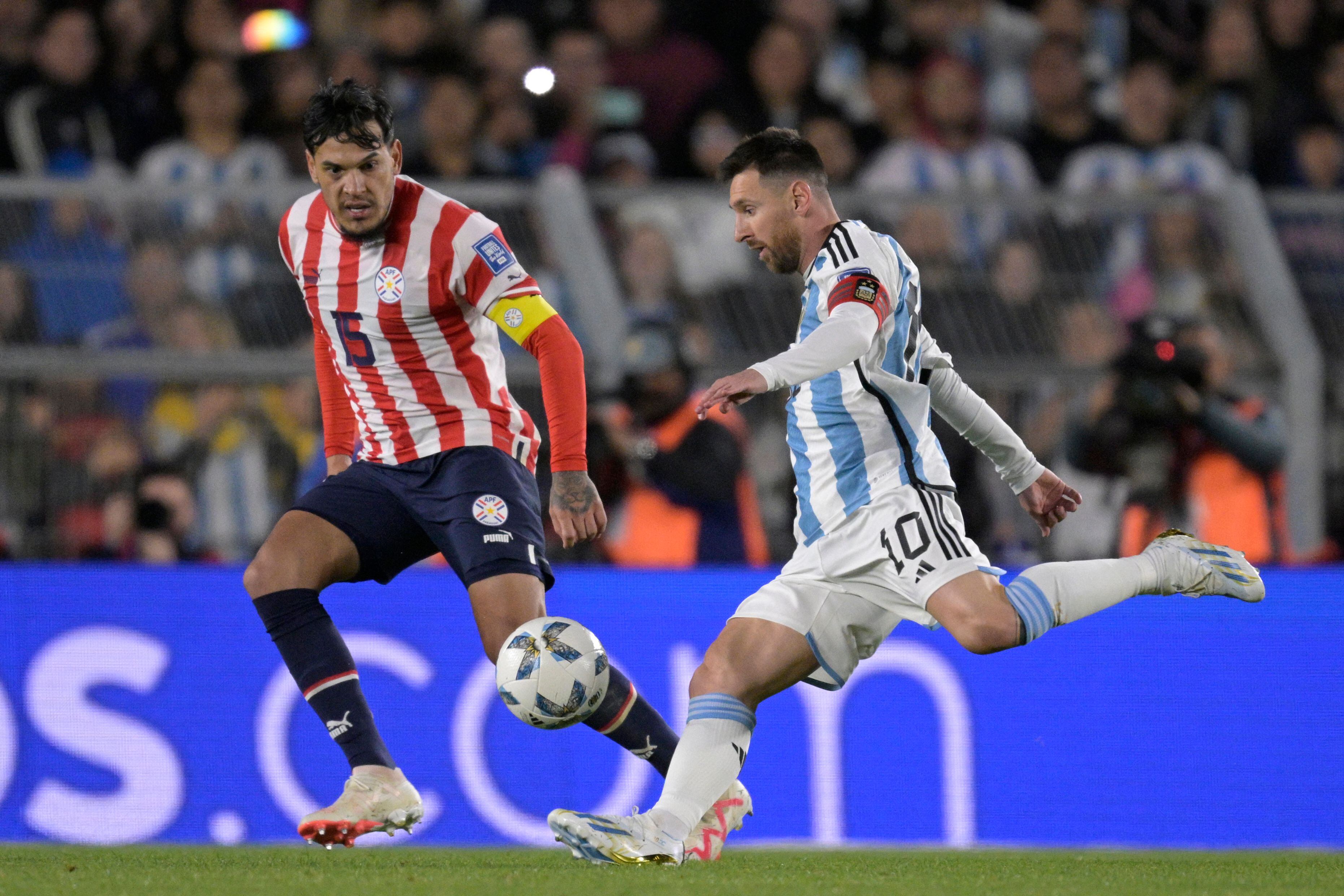 Argentina vs Paraguay (Photo by JUAN MABROMATA / AFP) (Photo by JUAN MABROMATA/AFP via Getty Images)