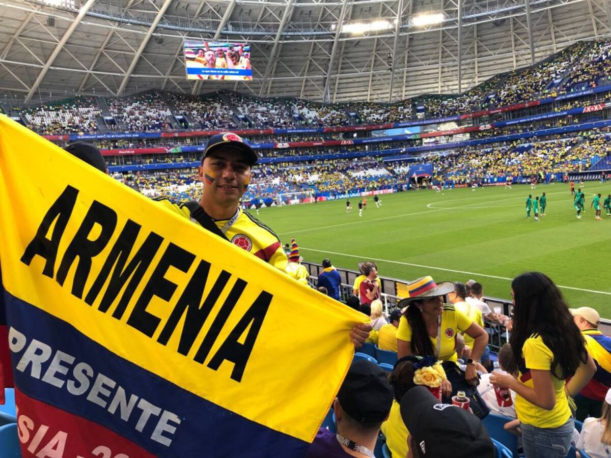 Con banderas y mucho colorido los cuyabros acompañaron a la tricolor nacional