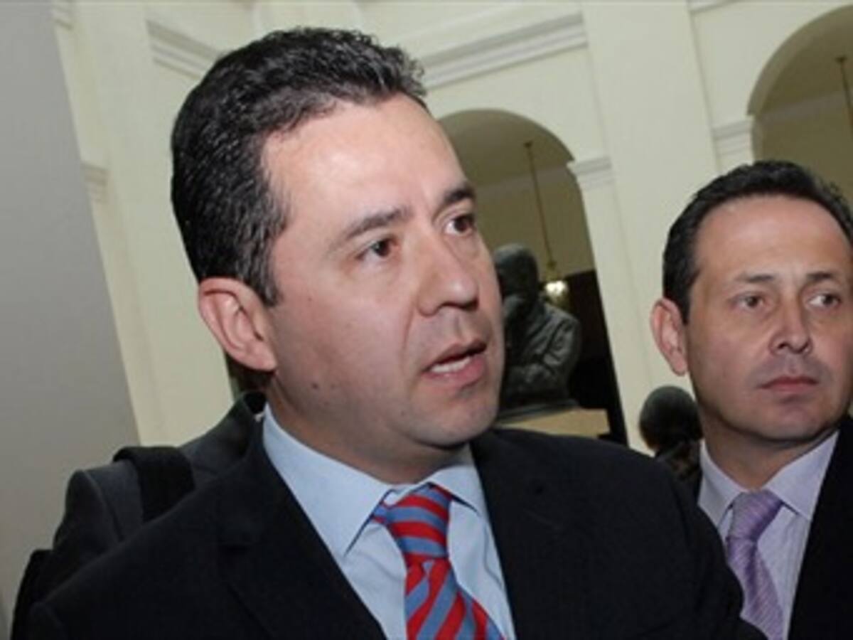Confirman el arresto al director del DAS