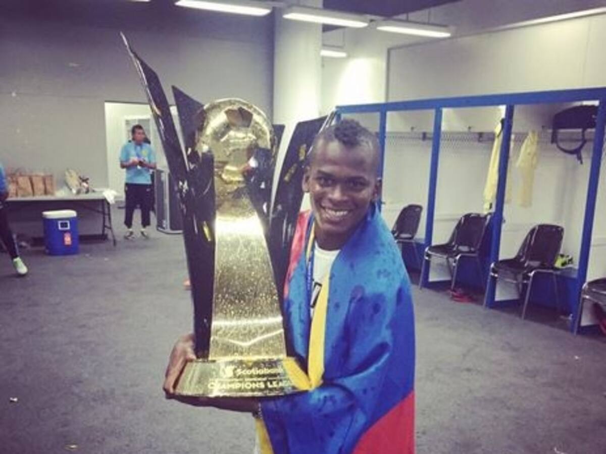 Carlos Darwin Quintero, campeón en México