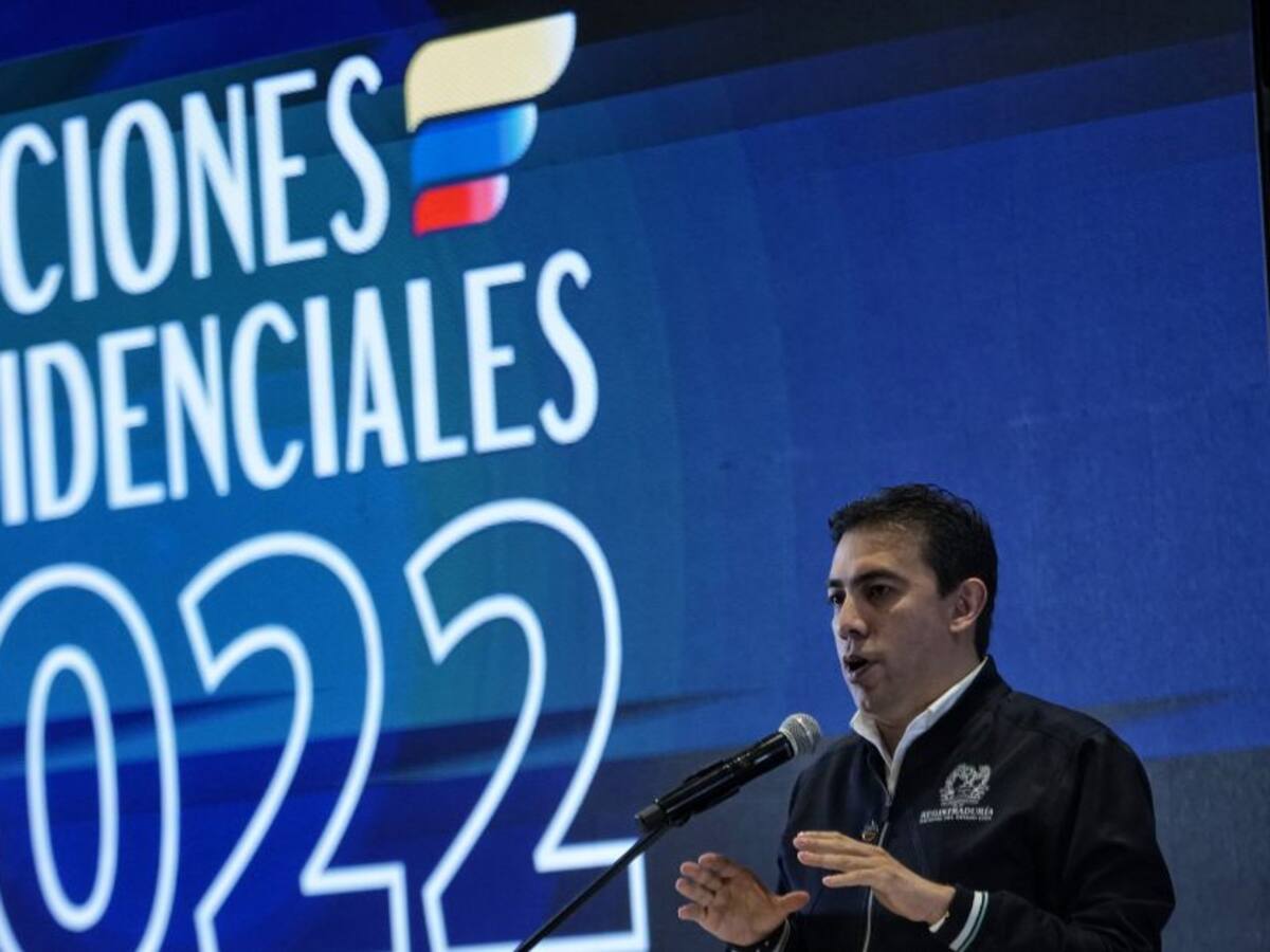 “Deberá respetar y acatar los resultados electorales”: registrador a Petro