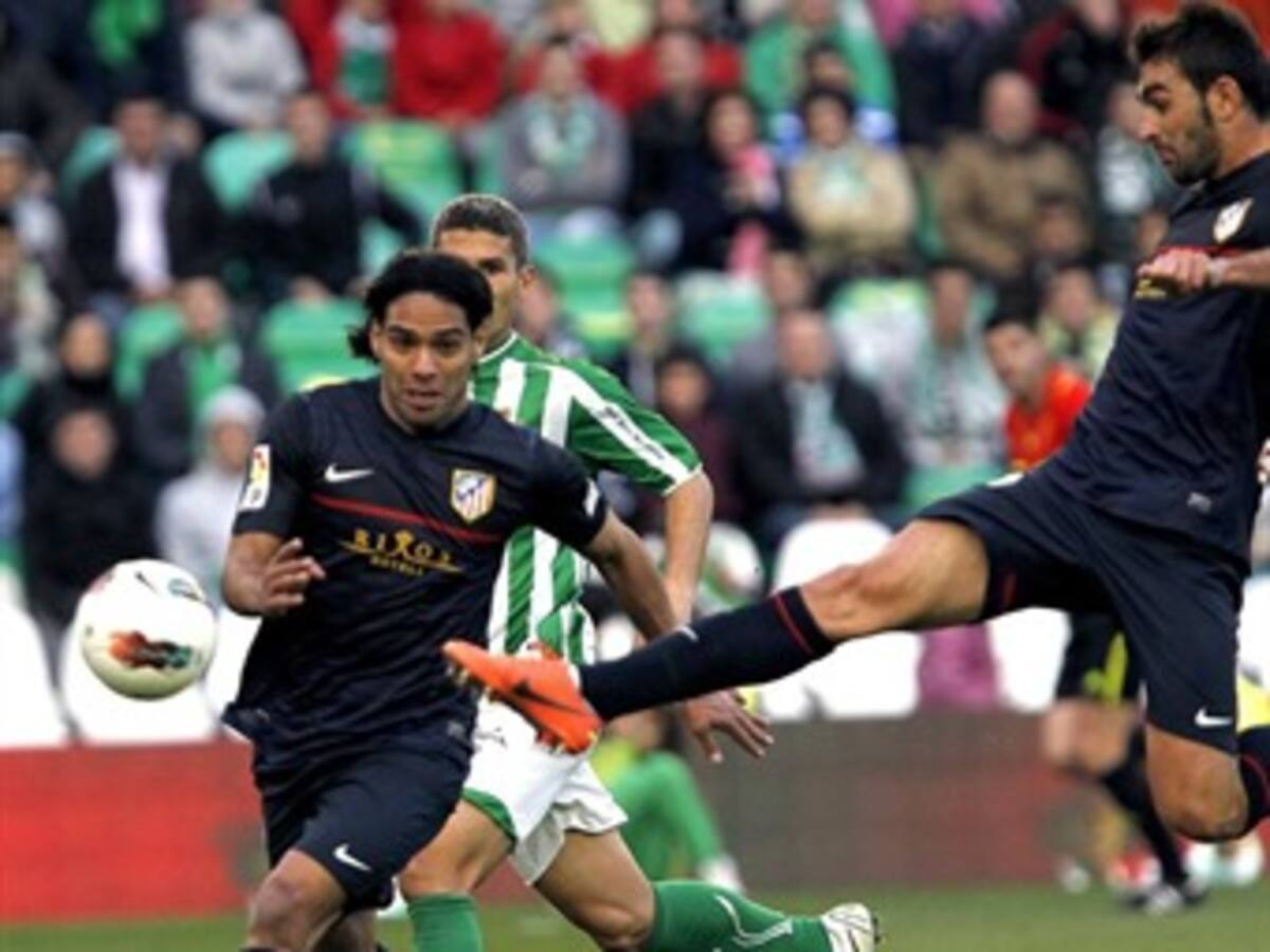 Falcao García salvó un punto valioso para el Atlético en su visita al Betis