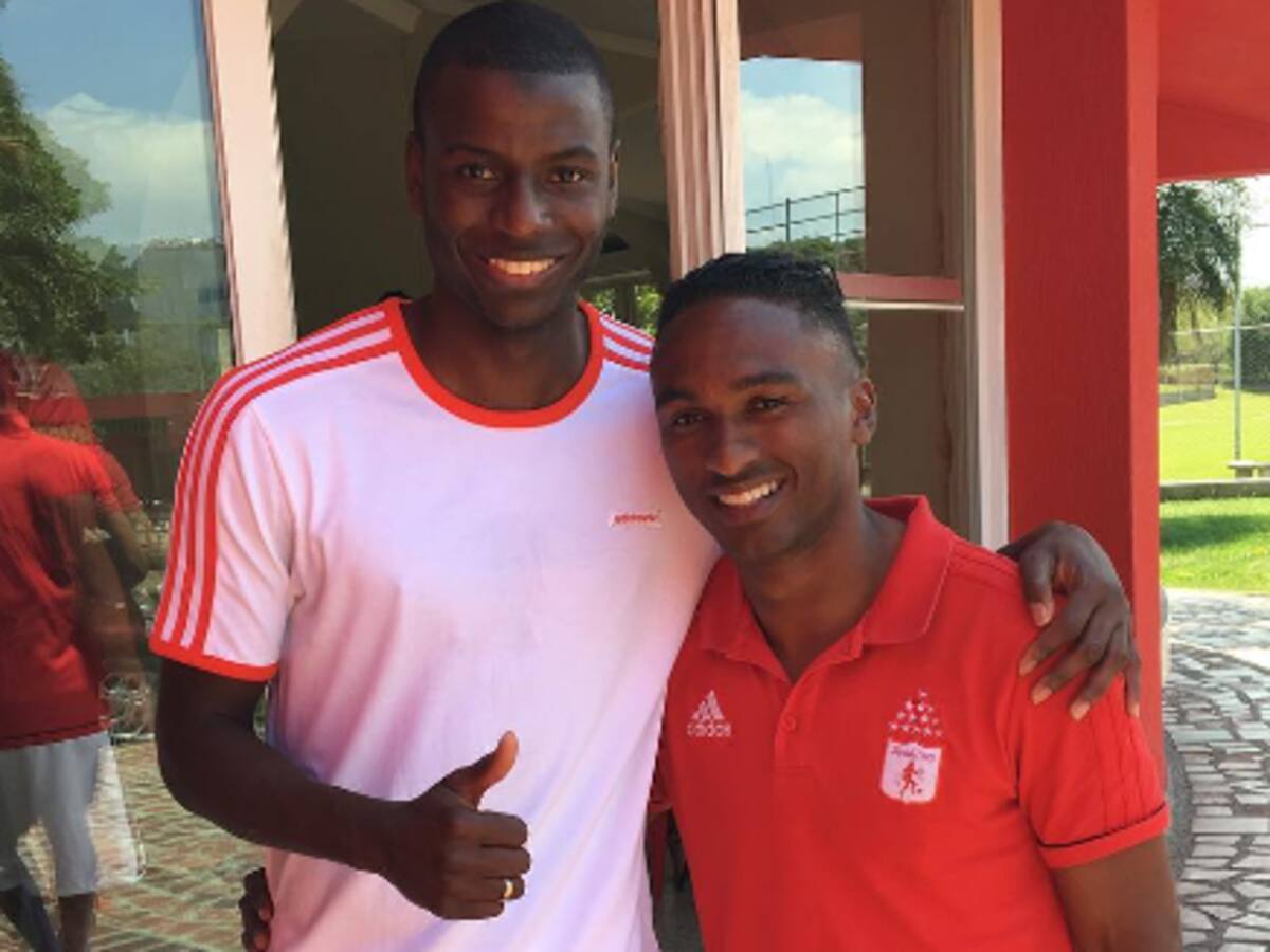 Iván Vélez, director deportivo de América, se refirió a la posible llegada de Arturo Vidal