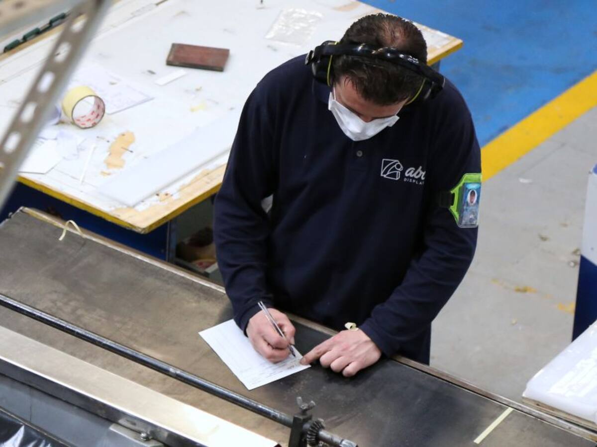 Mintrabajo podría ampliar apoyos a empresas para evitar despidos masivos