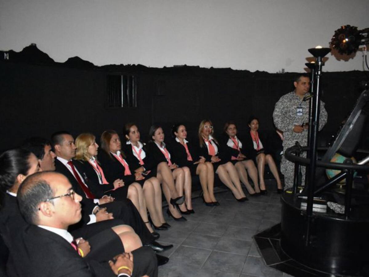 Escuela Naval de Cartagena recibió visita de Alto Estudios De Paraguay