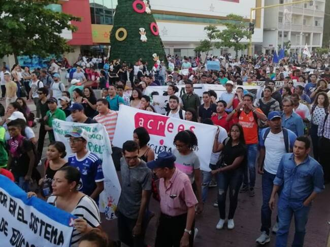 Estudiantes universitarios de Cartagena marcharon por novena vez
