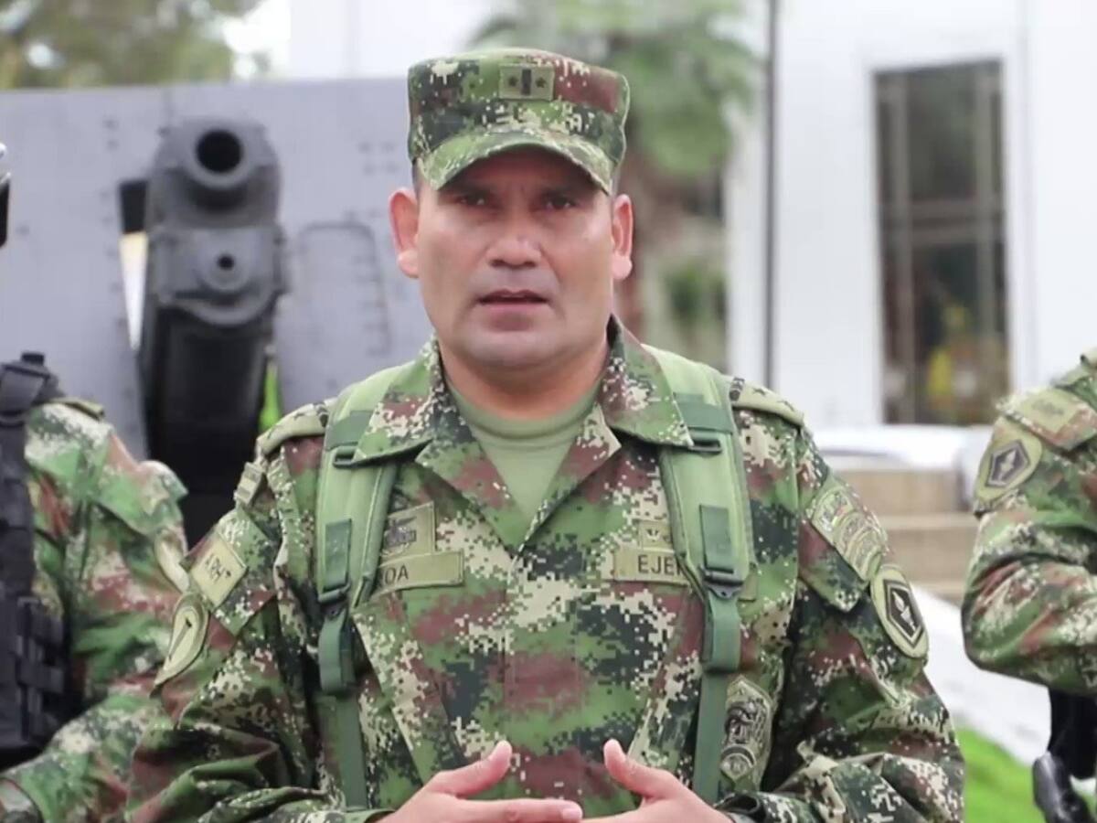 No coma cuento: están robando a nombre del comandante de la Quinta Brigada