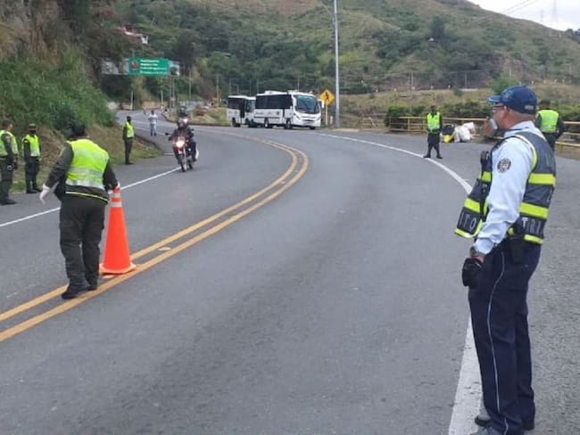 Algunos han sido pescados en la vía al mar huyendo de la cuarentena