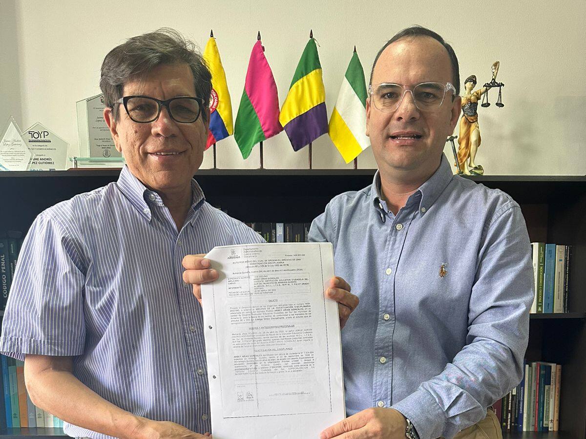 Ordenan archivar investigación contra docente por abuso en Armenia; denuncia fue un montaje