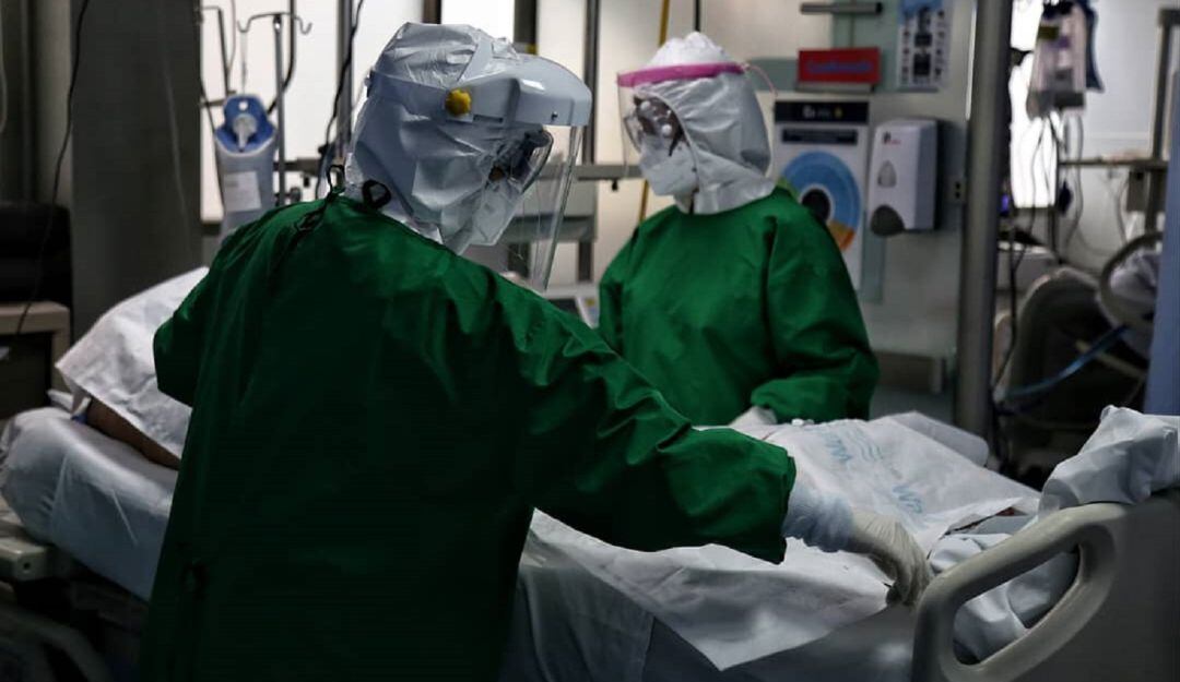 De las 361 camas de Cuidados Intensivos que hay en el distrito 200 están ocupadas