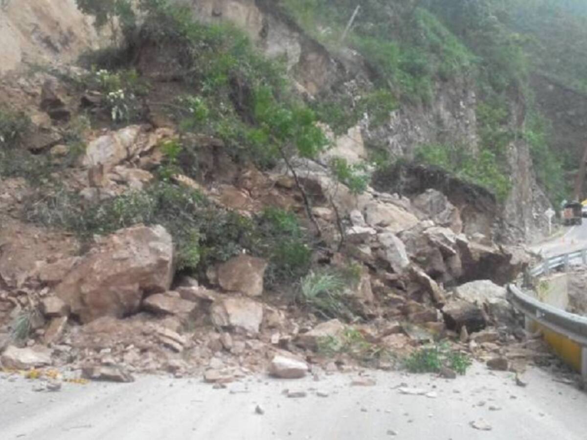 Invias interviene por daños en malla vial por lluvias