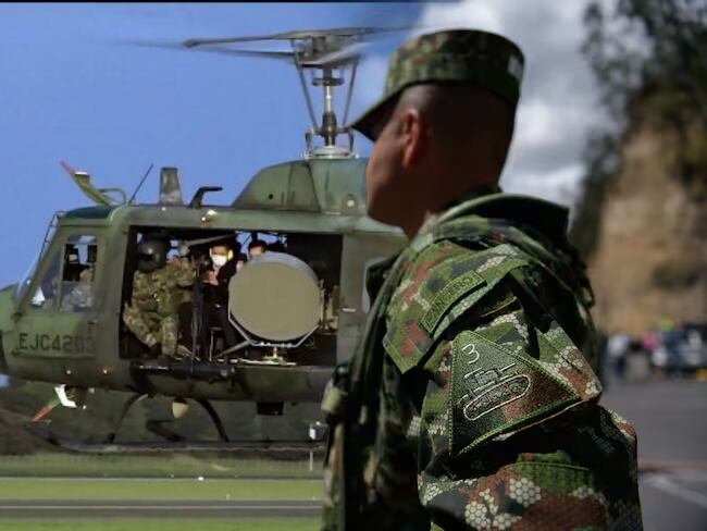 Ejército retira su histórica flota de helicópteros “cazadores”, tras más de dos décadas de servicio // Caracol Radio