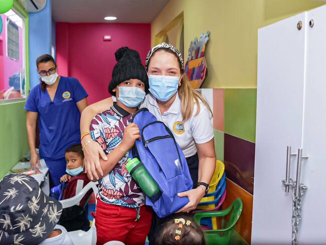 Gestión Social del Distrito entrega kits escolares a la Casa del Niño Hospital Infantil