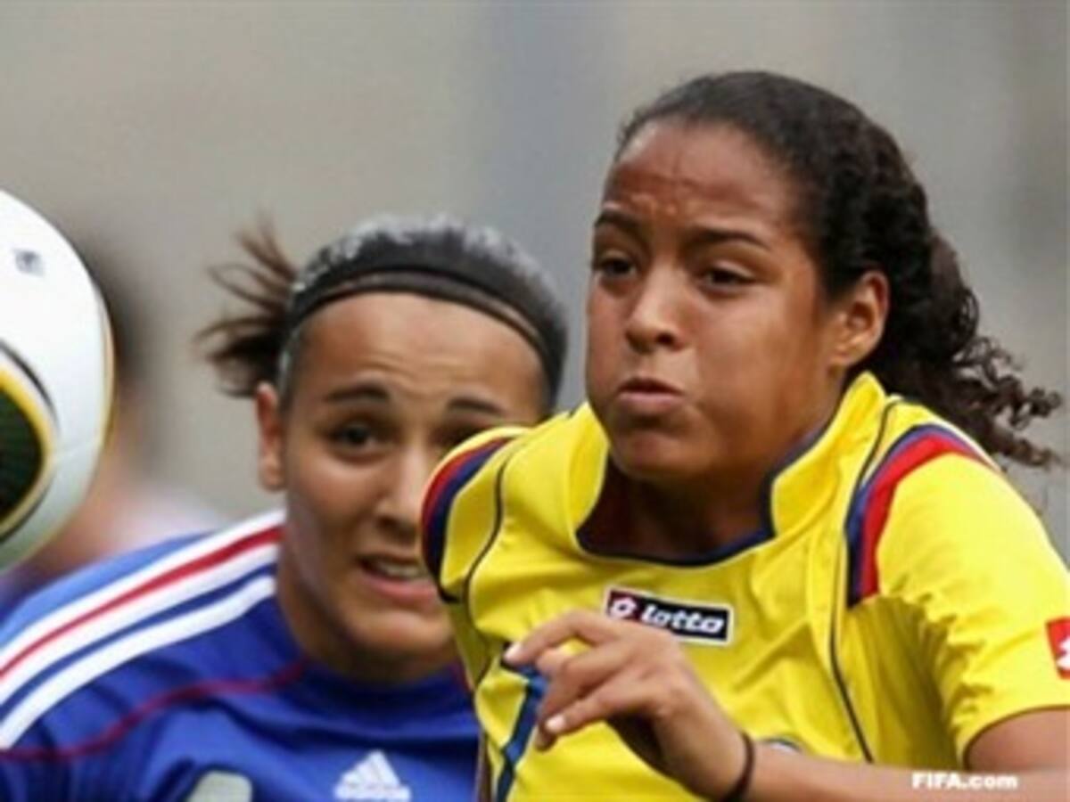 'Con el balón a ras de piso le podemos hacer daño a las suecas' Lady Andrade