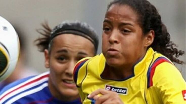 'Con el balón a ras de piso le podemos hacer daño a las suecas' Lady Andrade